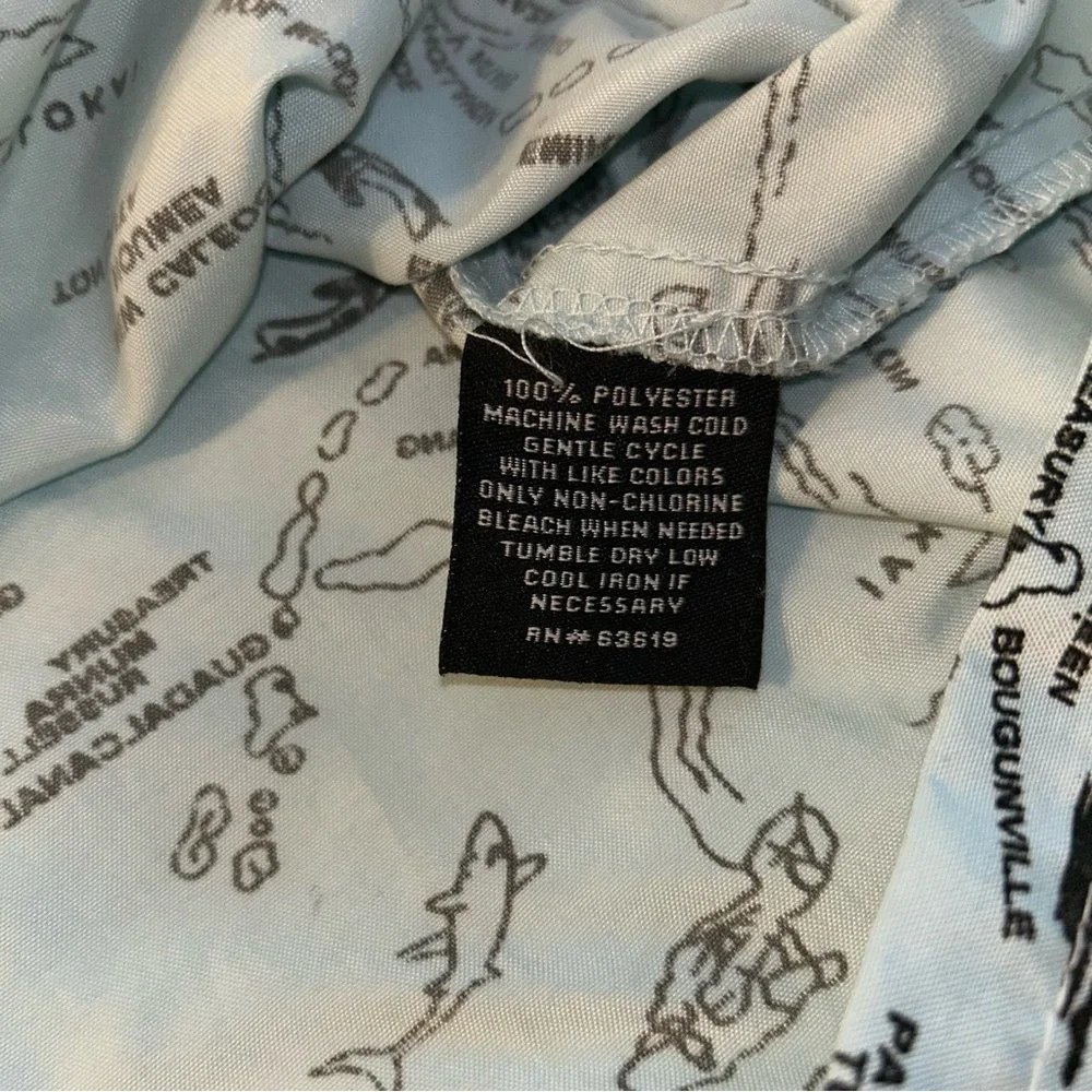 Brooklyn Standard blue with islands and planes short sleeve button down size M